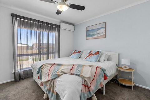 Percys Beach House Moonta Bay - Pubs and Clubs 3