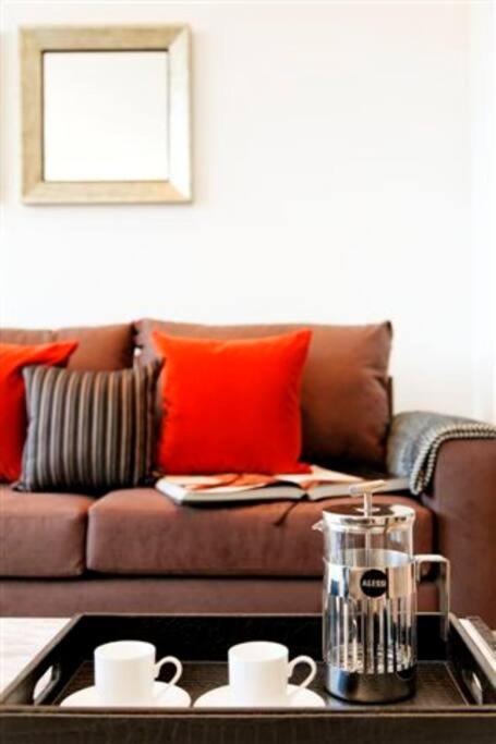 Perfectly Located Crows Nest Apartment C404 - Go Out 1