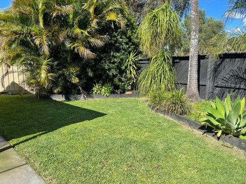 Pets Welcome Central And Convenient - Pubs and Clubs 0