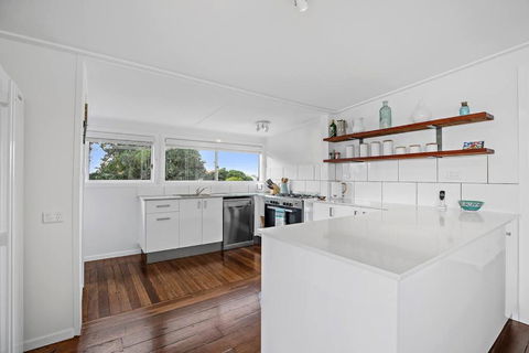 Pipe Dream - River Frontage With Amazing Views - Pubs and Clubs 2