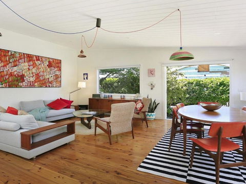 Poppy Cottage - Go Out 2