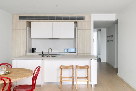 Portside On Honeysuckle - Go Out 2