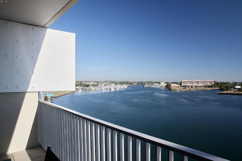 Portside On Honeysuckle - Go Out 1