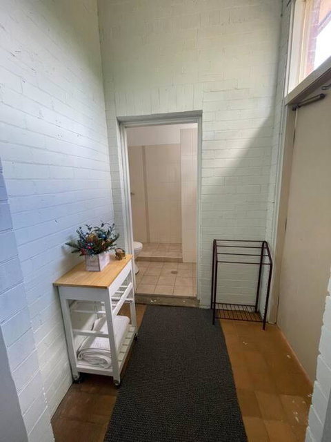 Post Office Boutique Accommodation - Pubs and Clubs 2