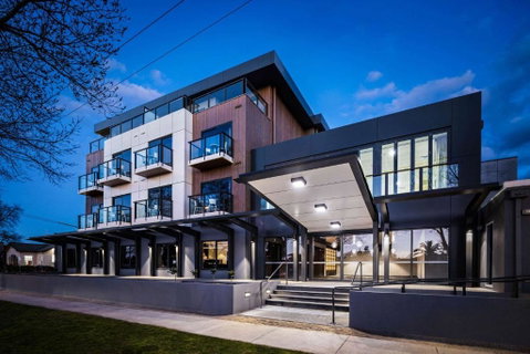 Quality Hotel Lakeside - Pubs and Clubs 0