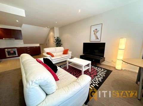 Pretty Penthouse - Close To ANU - Pubs and Clubs 0