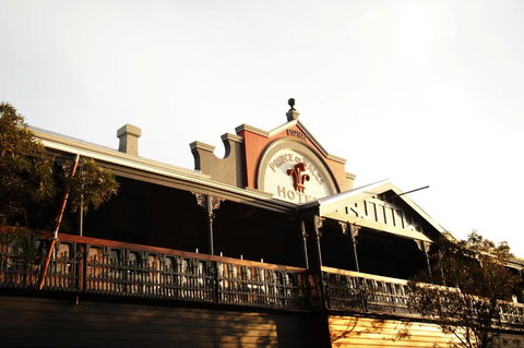 Prince Of Wales Hotel, Bunbury - Pubs and Clubs 1