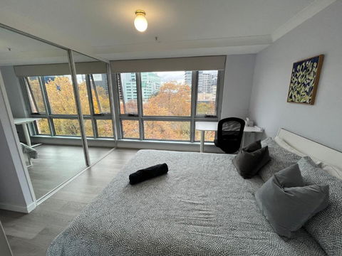 Private Room With Ensuite In The CBD - Pubs and Clubs 2