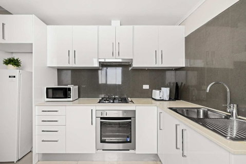 Private Single Room - Conveniently Located At Glebe - Shared Bathroom - Go Out 3