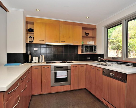 Pure Gold - Heritage 2 Bedroom Terraced Cottage - Pubs and Clubs 1