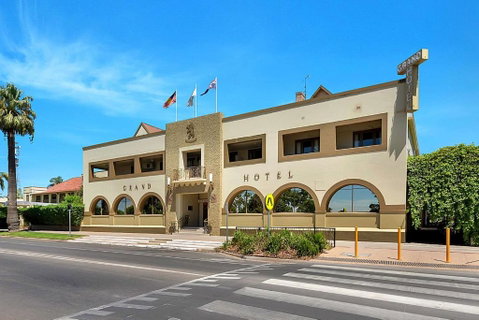 Quality Hotel Mildura Grand - Pubs and Clubs 0