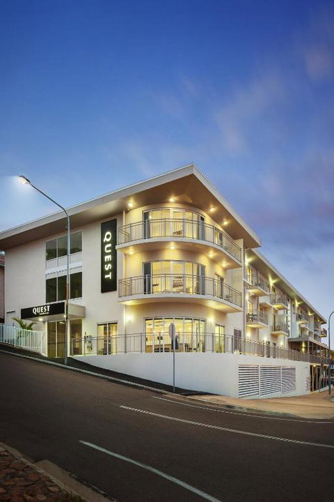 Quest Townsville On Eyre - Pubs and Clubs 0