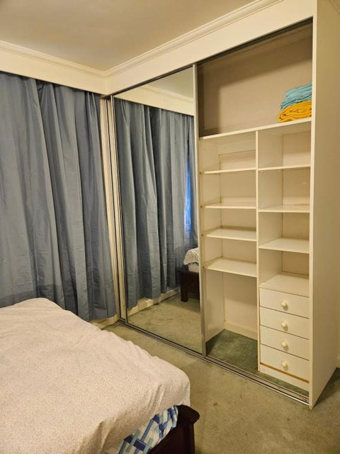 Quiet Secure Cozy Private Room For 3 Month Stay Minimum - Pubs and Clubs 1