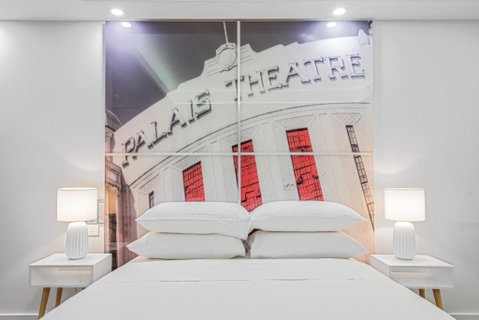 Quirky Studio With Sleek Decor In St Kilda - Pubs and Clubs 2