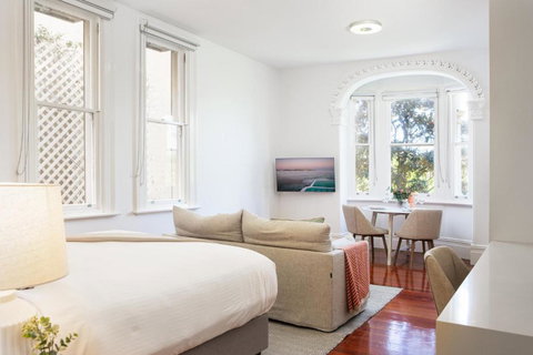 Ravenscourt S Studio Apartment Close To Everything - Go Out 0