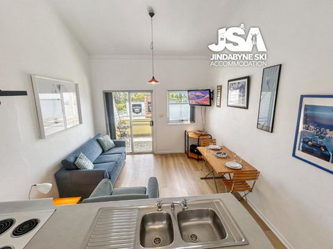 Razorback 3 - Go Out 1