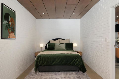 Railway Motel Myrtleford - Pubs and Clubs 1