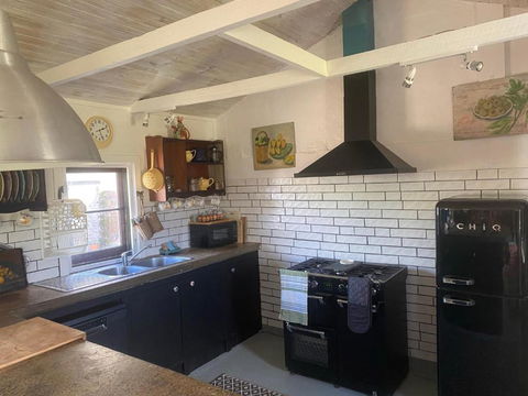 Private Country Escape With Valley Views - Go Out 0