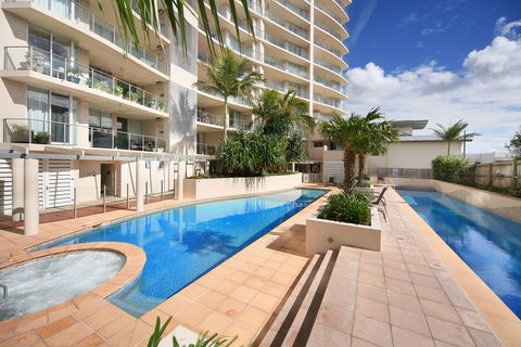 Aspect Caloundra - Go Out 1