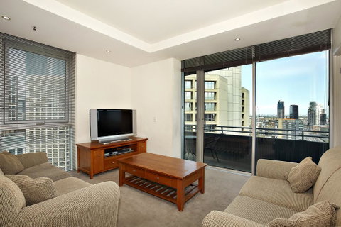 Astra Apartments Melbourne - Go Out 2