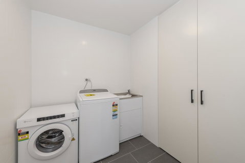 Astra Apartments Newcastle (Broadmeadow) - Go Out 3