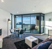 Astrina Box Hill 2 Bed Apartment - Pubs and Clubs