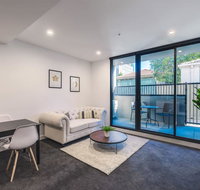 Astrina Deluxe 1 Bedroom - Pubs and Clubs