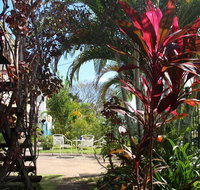 Asylum Cairns Hostel - Pubs and Clubs