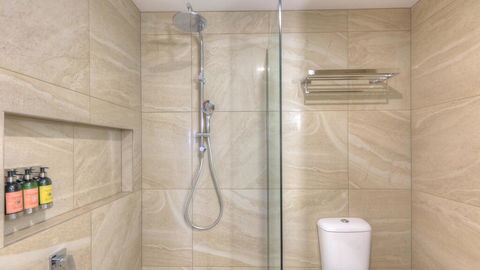 Atherton Apartments - Go Out 2