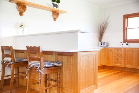 Audrey Wilkinson Vineyard - Pubs and Clubs 2