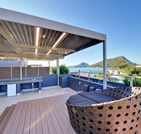 Aura Unit 12 - Shoal Bay - Pubs and Clubs