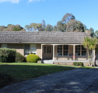 Australian Home Away  Doncaster Grange Park - Go Out