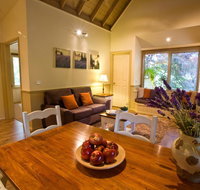 Autumn Abode Cottages - Pubs and Clubs