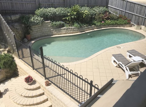 Avalon Seashells 2 Bedroom Apartment With Pool - Go Out 1