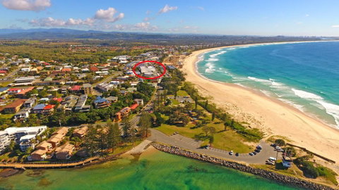 Azura Ocean View Holiday Apartment - Go Out 0