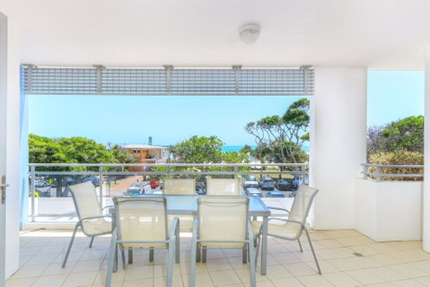 Azura Ocean View Holiday Apartment - Go Out 2