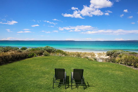 Azure Absolute Beachfront - Pet Friendly - Go Out 1