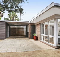 Backyard Bliss - Pubs and Clubs