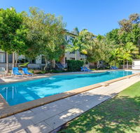 Baden 42 - Rainbow Shores Ground floor unit air conditioned overlooking outdoor spa - Go Out