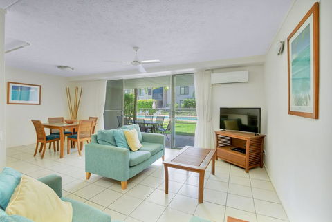 Baden 65 - Rainbow Shores, Overlooking Lap Pool, Ground Floor, Air Conditioning - Go Out 2