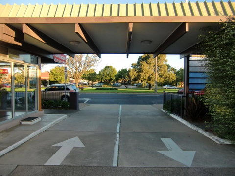 Bairnsdale Kansas City Motel - Pubs and Clubs 2