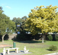 Bairnsdale Main Motel - Pubs and Clubs