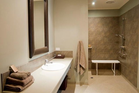 Bairnsdale Motel - Pubs and Clubs 1