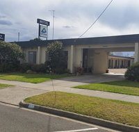 Bairnsdale Town Central Motel - Pubs and Clubs