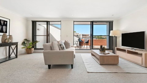 Balgowlah Executive Apartment - Go Out 3