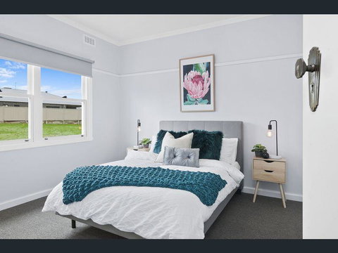 BALLARAT CLOSE 2 CBD + HOSPITAL+3BR HOME+NETFLIX + WiFi + Gift - Go Out 1