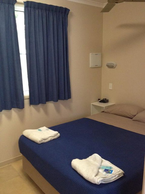 Banana Coast Caravan Park - Pubs and Clubs 3