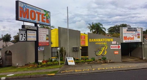 Bananatown Motel - Pubs and Clubs 0