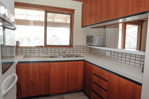 Banksia Beach House - Pubs and Clubs 2