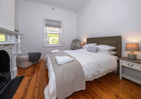 Barossa Valley View Guesthouse - Pubs and Clubs 3
